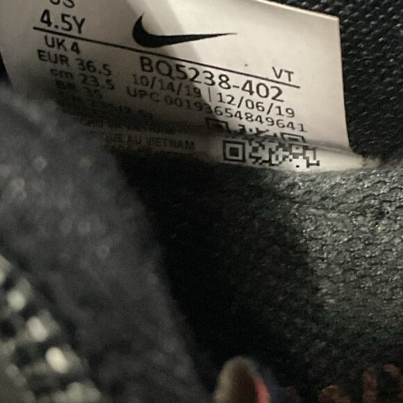 Nike Air Vapormax Flyknit Youth Size 4.5 Running Shoe BQ5238-402 Blue Pink Teal - Picture 6 of 6